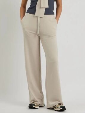 Vuori Halo Essential Wideleg Pants in Ecru Heather Size S